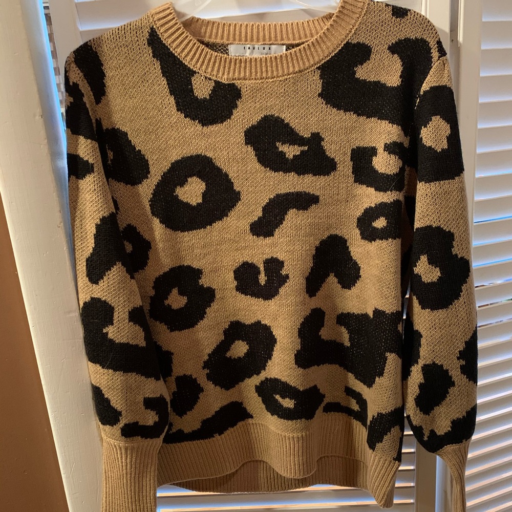 Leopard Sweater - Picture 1 of 3
